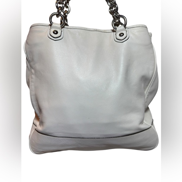 Coach Poppy Pushlock Tote Purse # 17924 - Picture 2 of 9